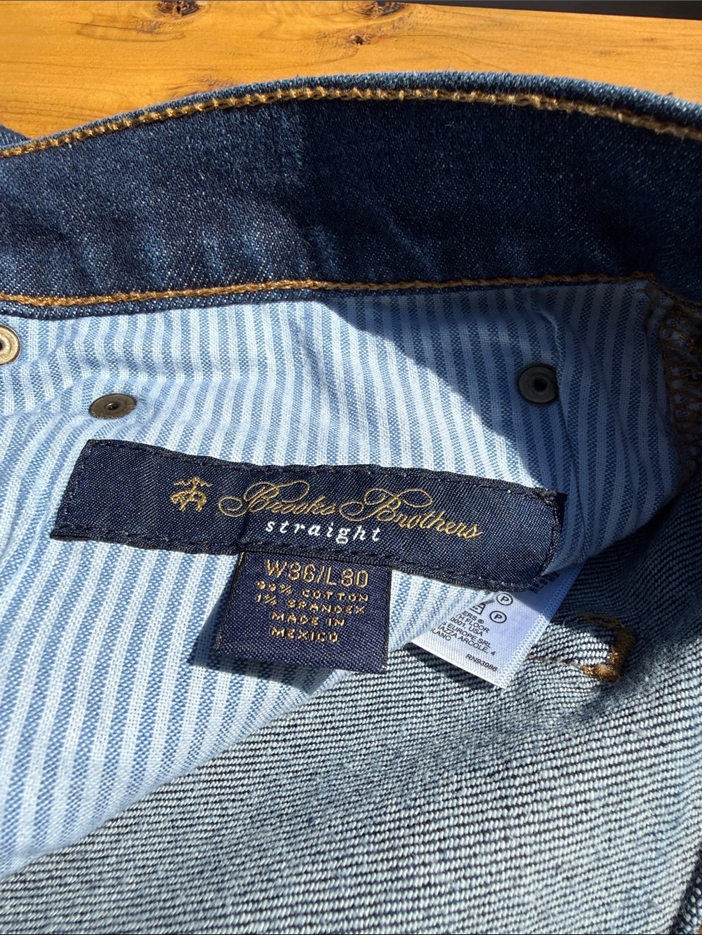 Brooks Brothers Men's Relaxed Dark Blue Jeans - Picture 3 of 6
